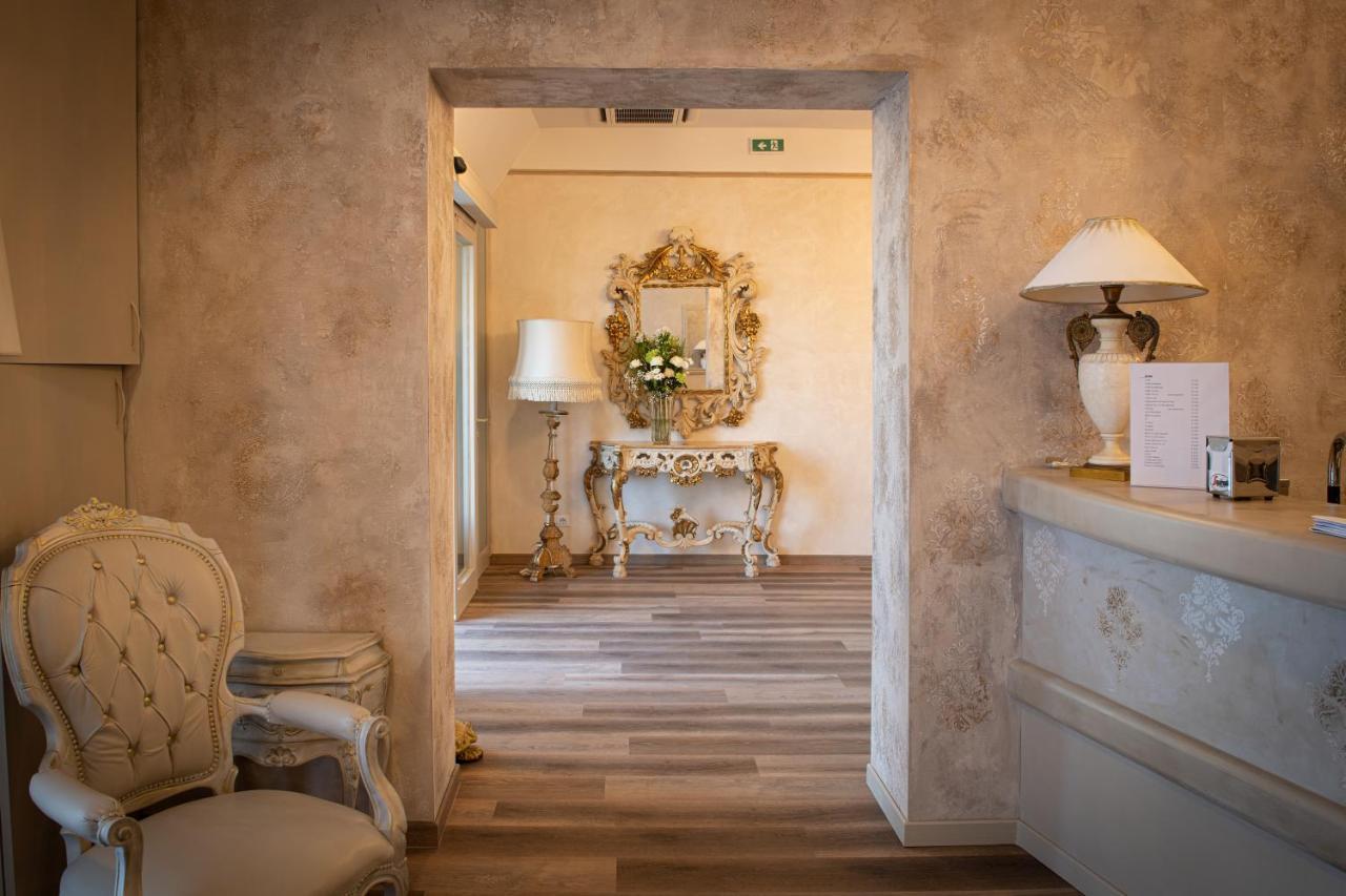Hotel Della Rosa Ancona Esterno foto