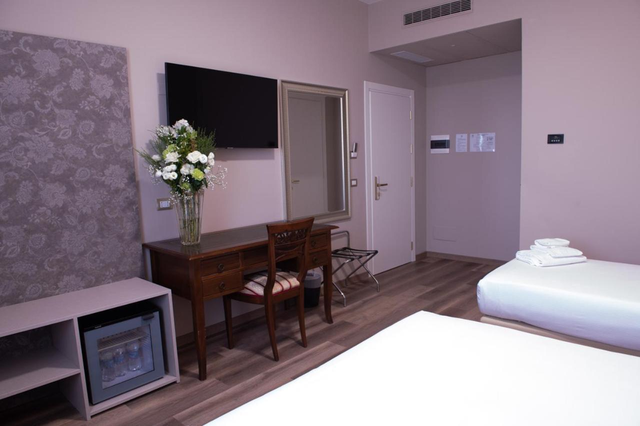 Hotel Della Rosa Ancona Esterno foto