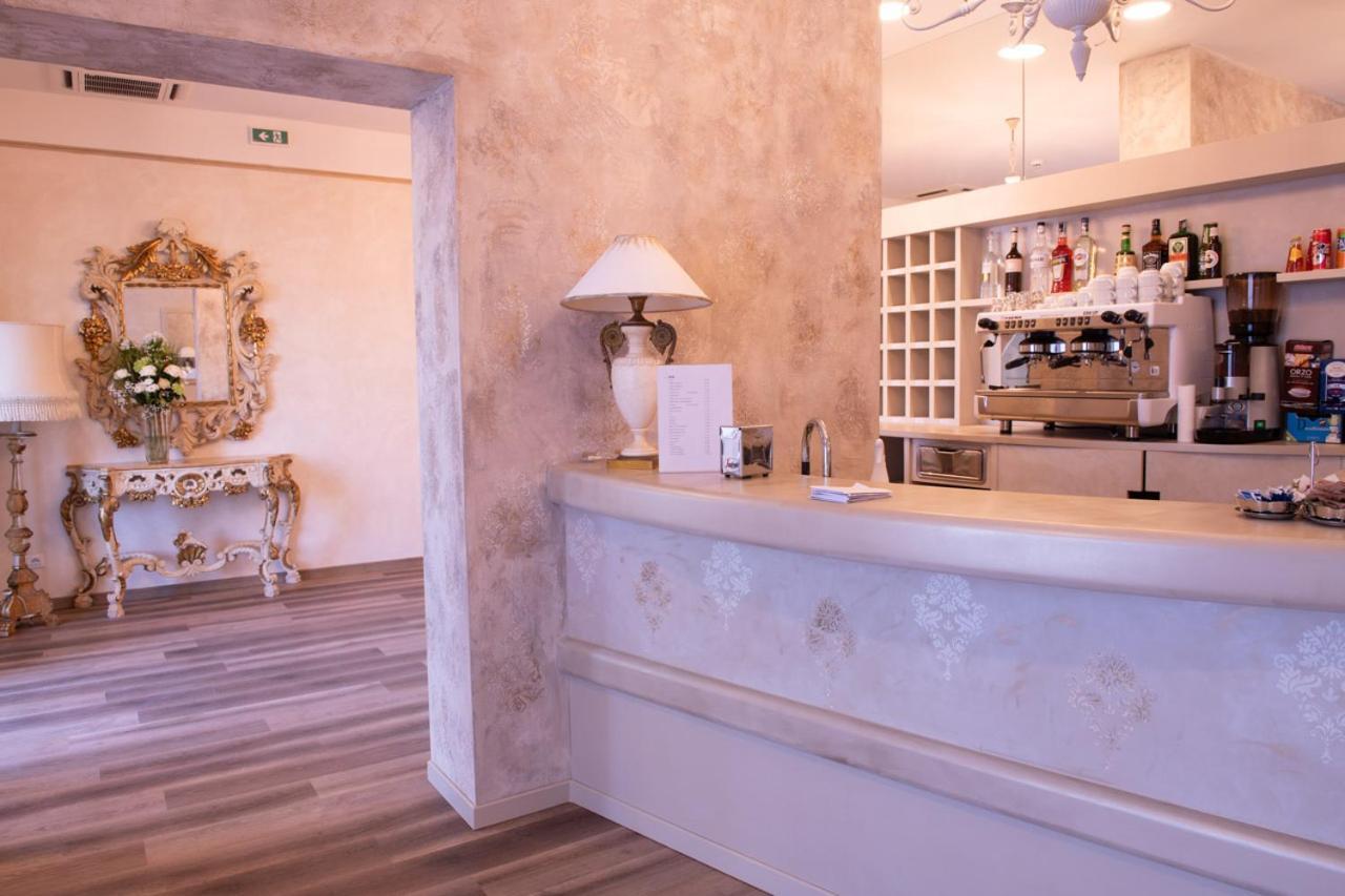 Hotel Della Rosa Ancona Esterno foto